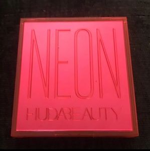 NEON HUDA BEAUTY